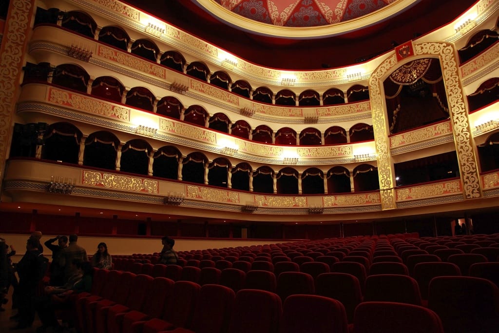 Театр оперетты астрахань